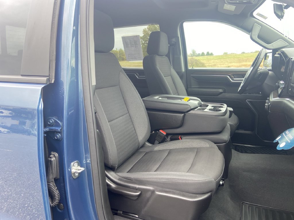 Certified 2024 Chevrolet Silverado 1500 LT w/ Z71 Off-Road Package AWD/4WD image 27