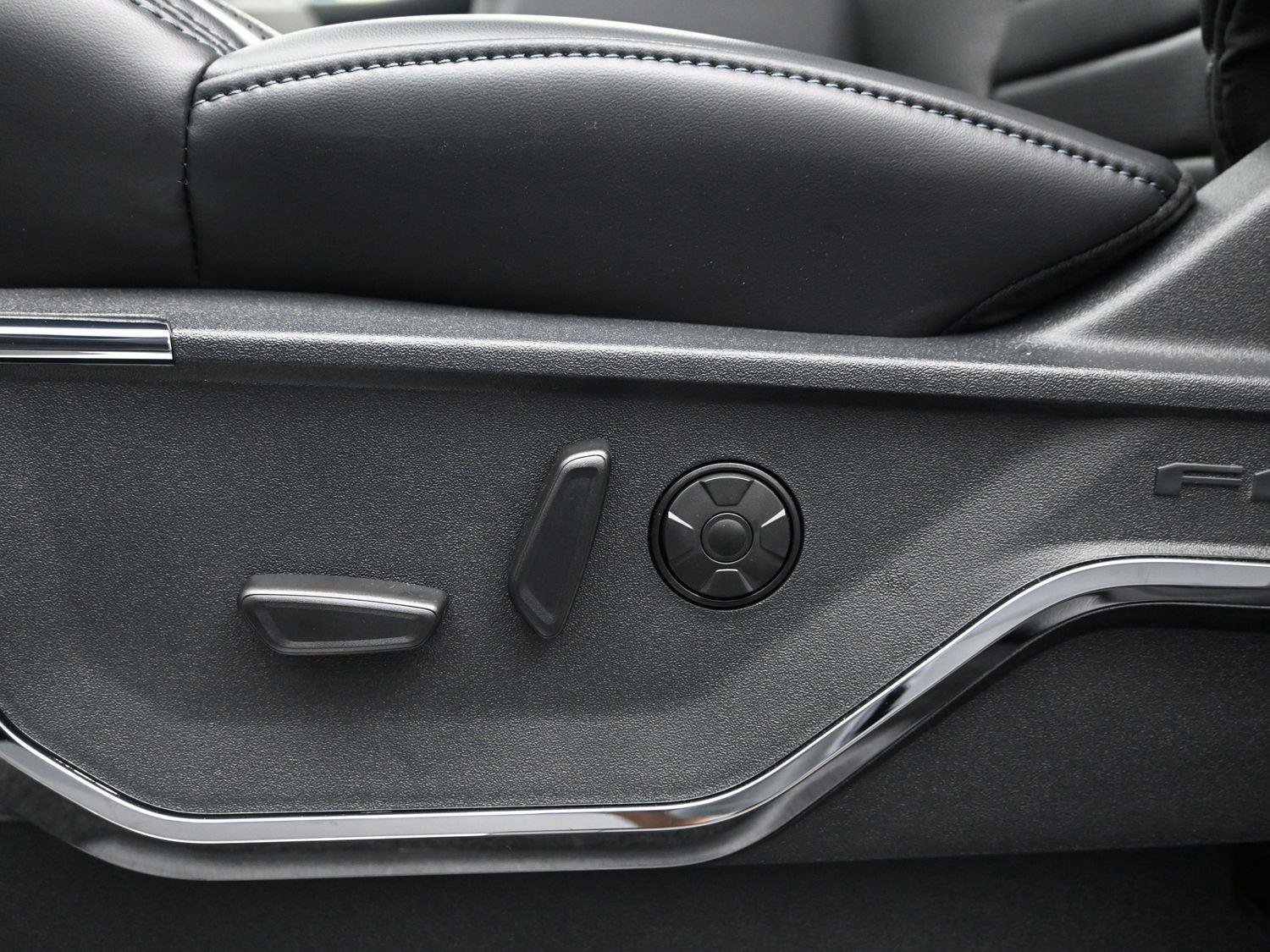 New 2026 Ford F250 Platinum image 24