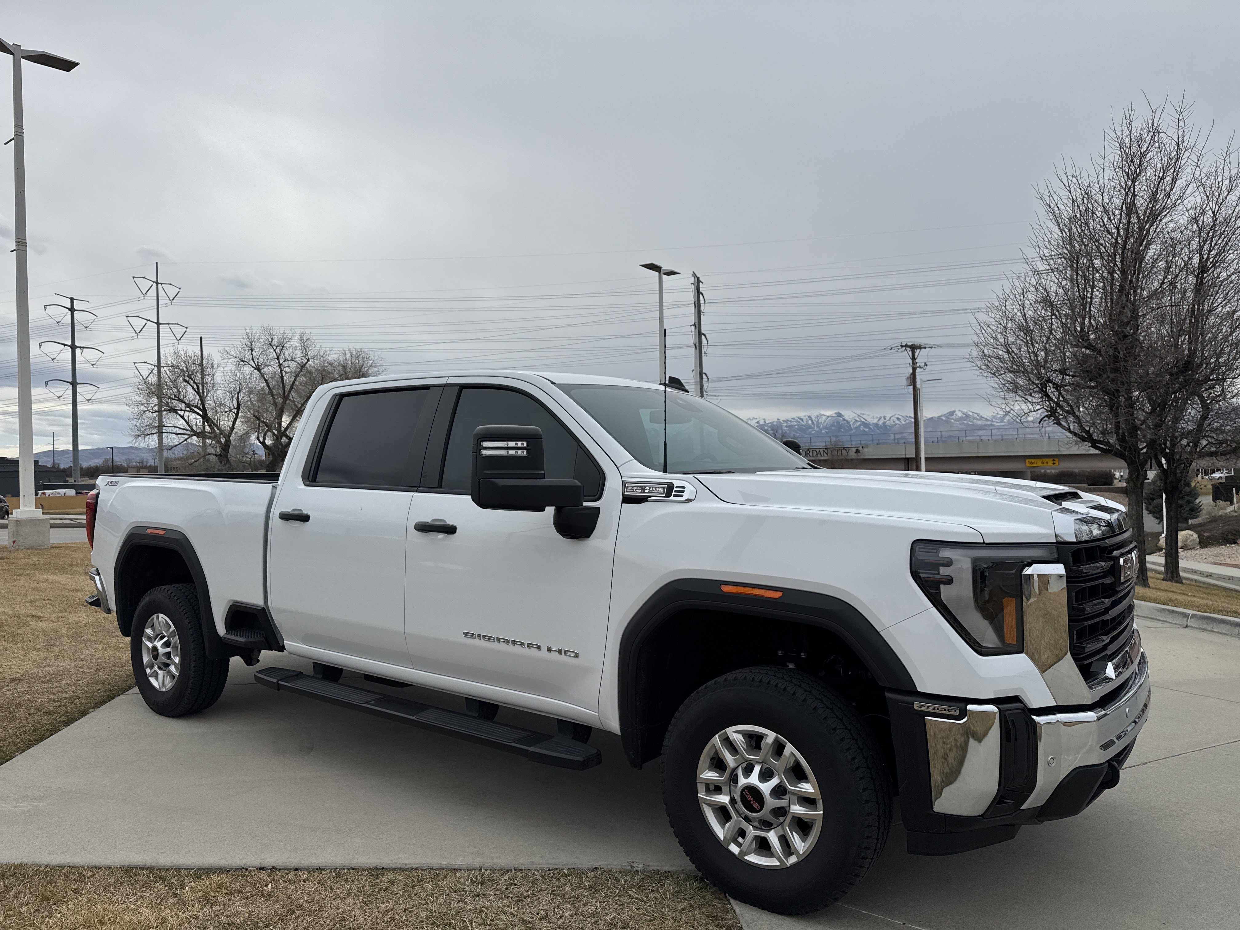 Used 2025 GMC Sierra 2500 Pro w/ 1SA Pro Safety Plus Package image 7