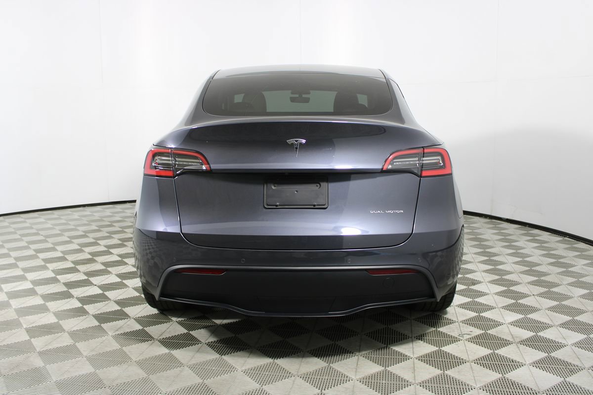 Used 2021 Tesla Model Y Long Range AWD/4WD image 30