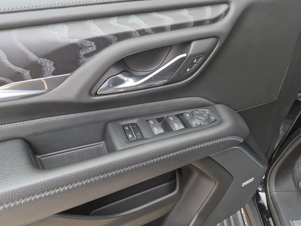 Used 2023 GMC Yukon Denali RWD image 15