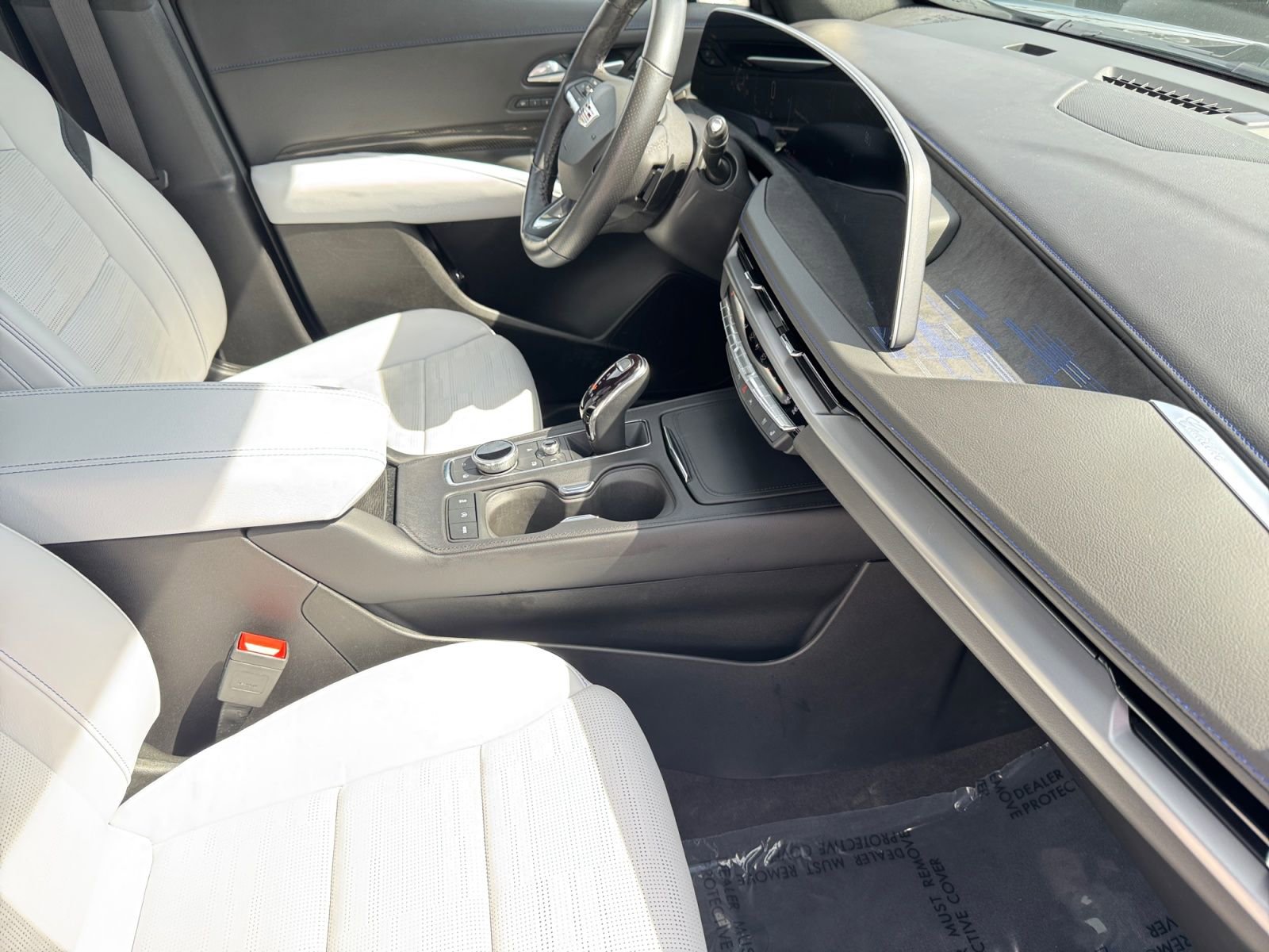 Used 2024 Cadillac XT4 Sport AWD/4WD image 10