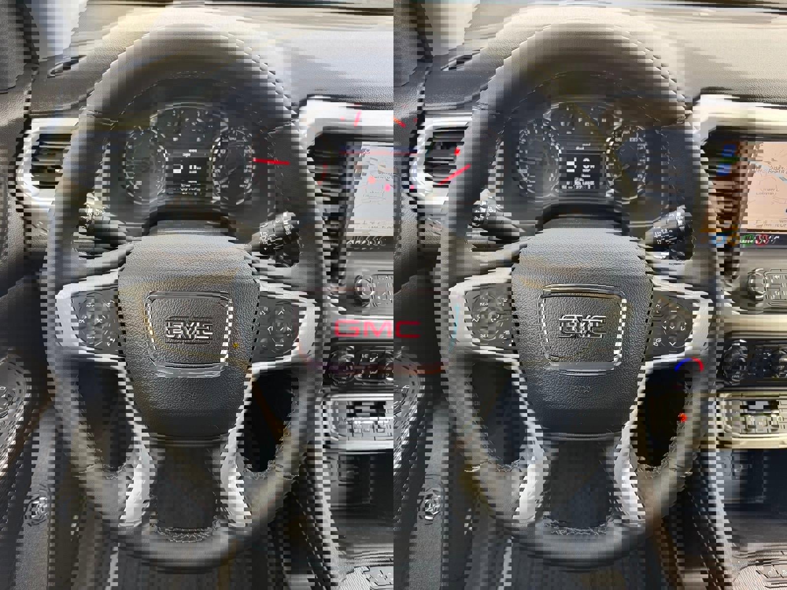 Used 2023 GMC Acadia SLT w/ Elevation Edition image 9