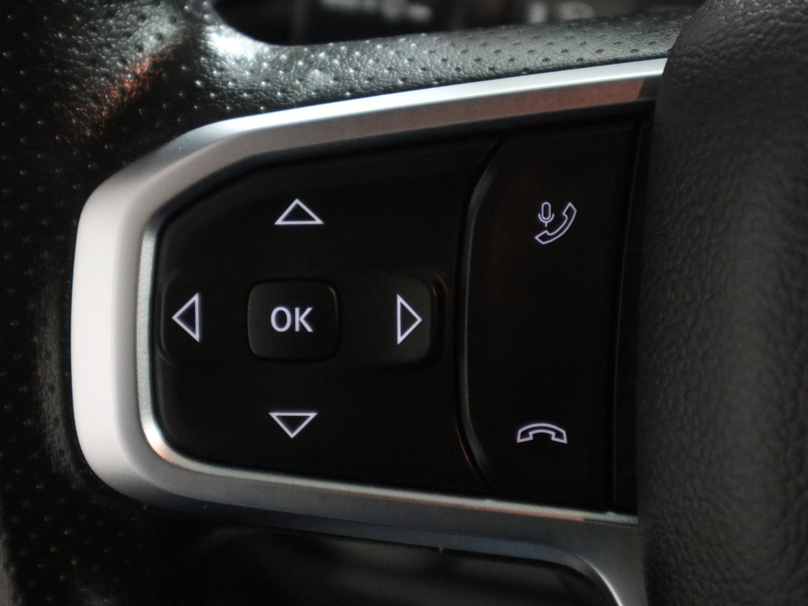 Used 2025 RAM 1500 Big Horn image 28