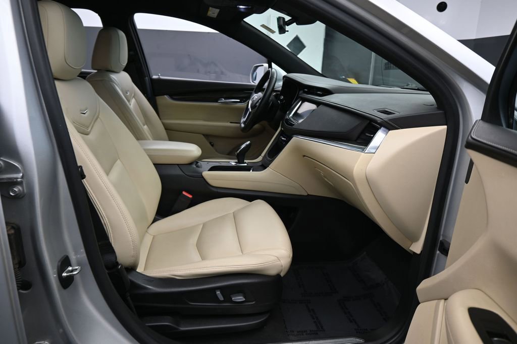 Used 2019 Cadillac XT5 FWD image 40