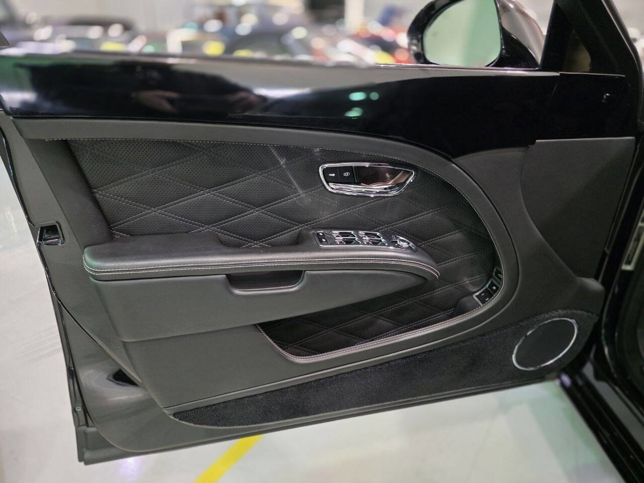 Used 2017 Bentley Mulsanne RWD image 17