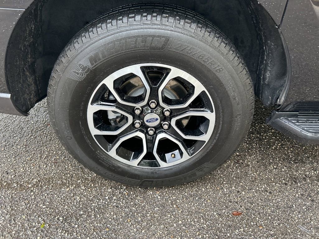 Used 2024 Ford Expedition Max XLT AWD/4WD image 19