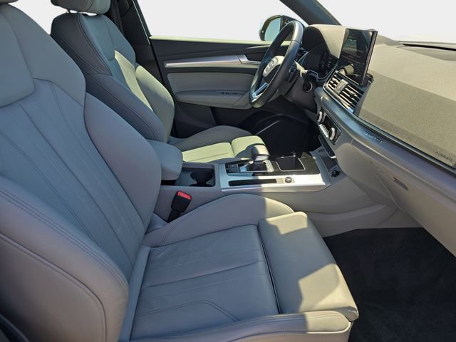 Used 2024 Audi Q5 2.0T Premium w/ Summer of Audi Package AWD/4WD image 12