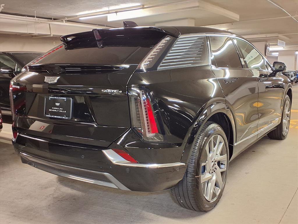 Used 2026 Cadillac Optiq Luxury 1 image 8