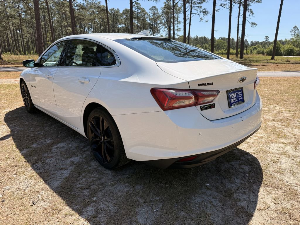 Used 2024 Chevrolet Malibu LT w/ Sport Edition FWD image 3