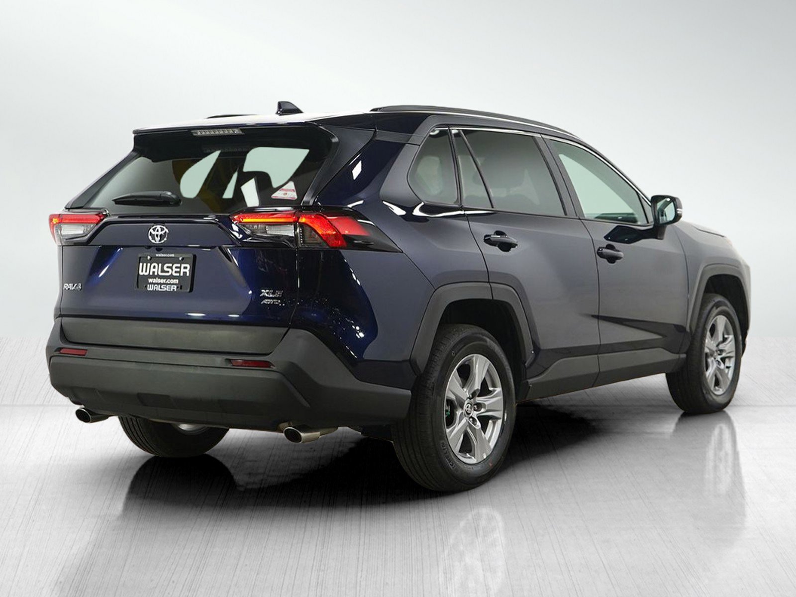 Used 2025 Toyota RAV4 XLE w/ Convenience Package AWD/4WD image 5