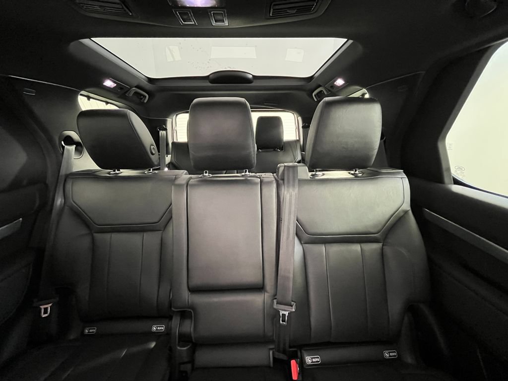 Used 2020 Land Rover Discovery Landmark AWD/4WD image 16