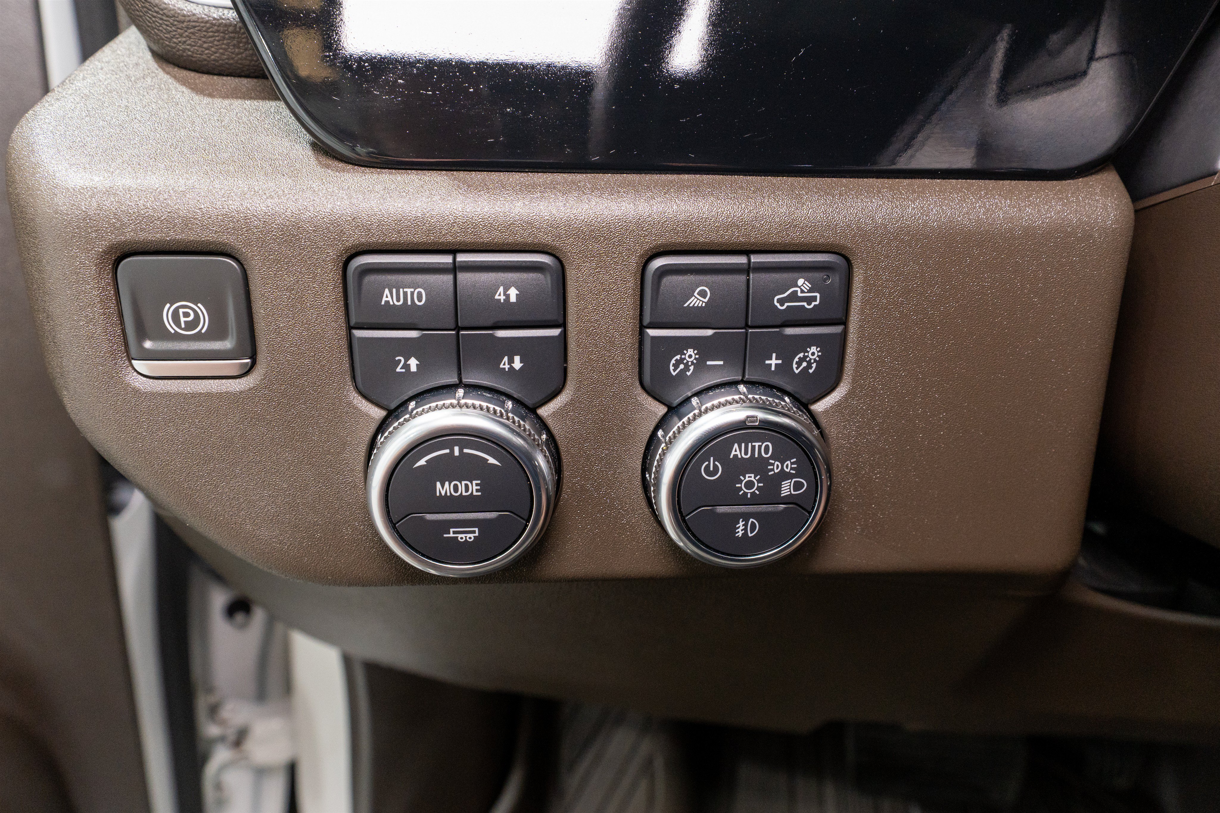 Used 2024 GMC Sierra 1500 SLT w/ SLT Convenience Package AWD/4WD image 30