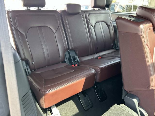 Used 2024 Ford Expedition Limited image 27