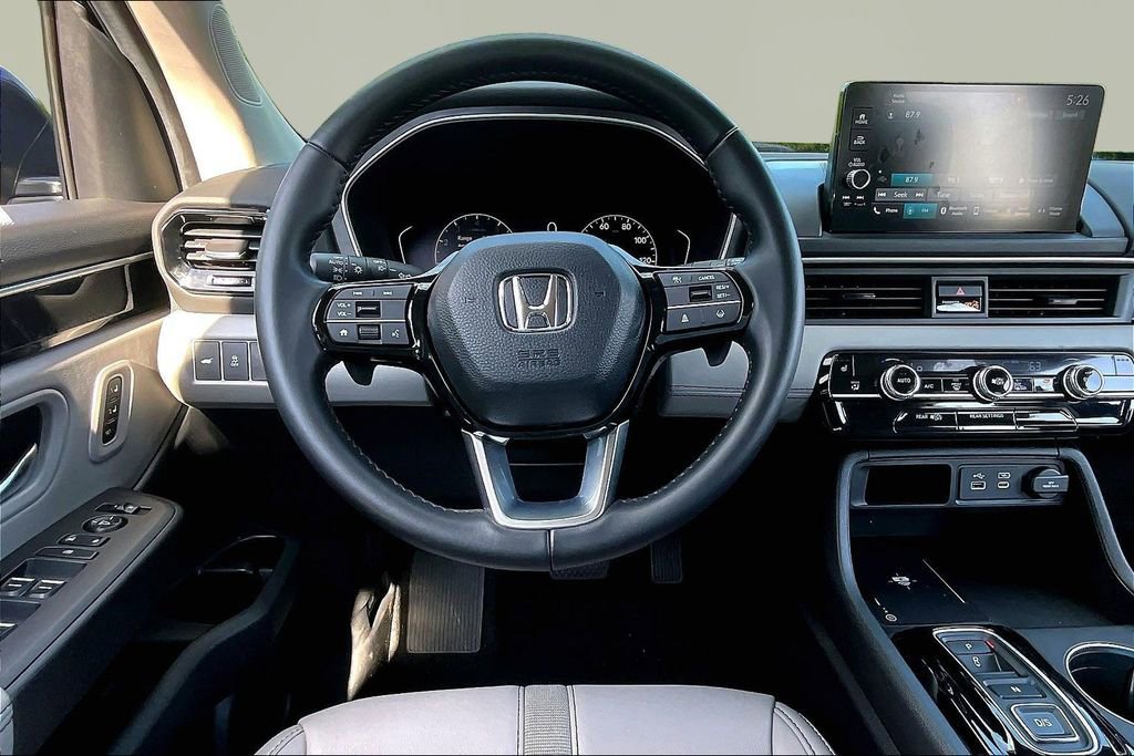 Used 2025 Honda Pilot EX-L image 9