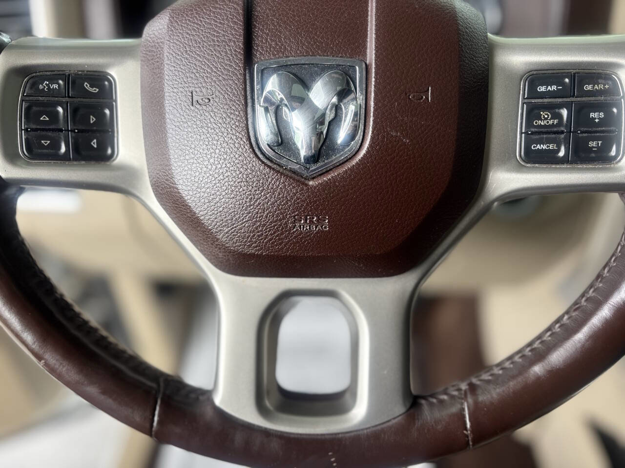 Used 2014 RAM 1500 Laramie w/ Convenience Group image 15