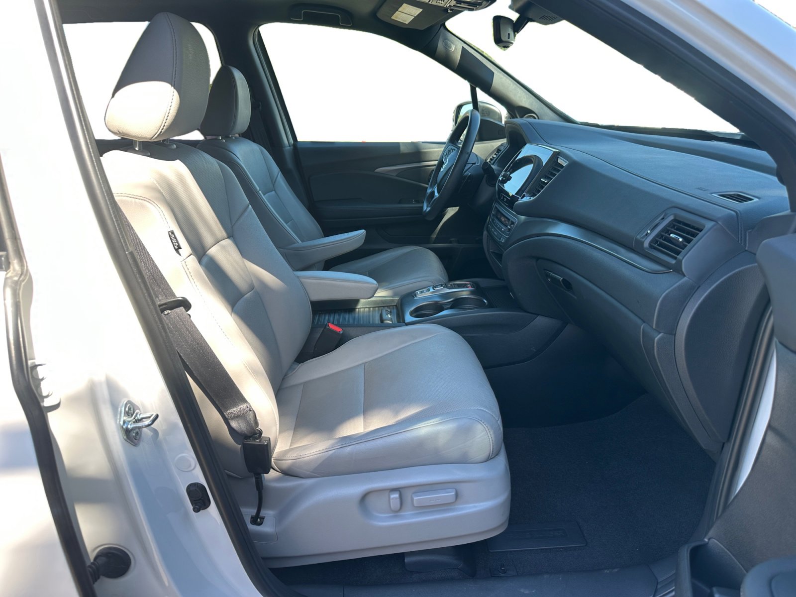 Used 2023 Honda Passport EX-L image 15