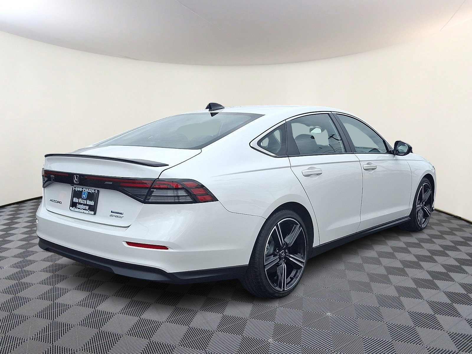 Used 2025 Honda Accord Sport image 7