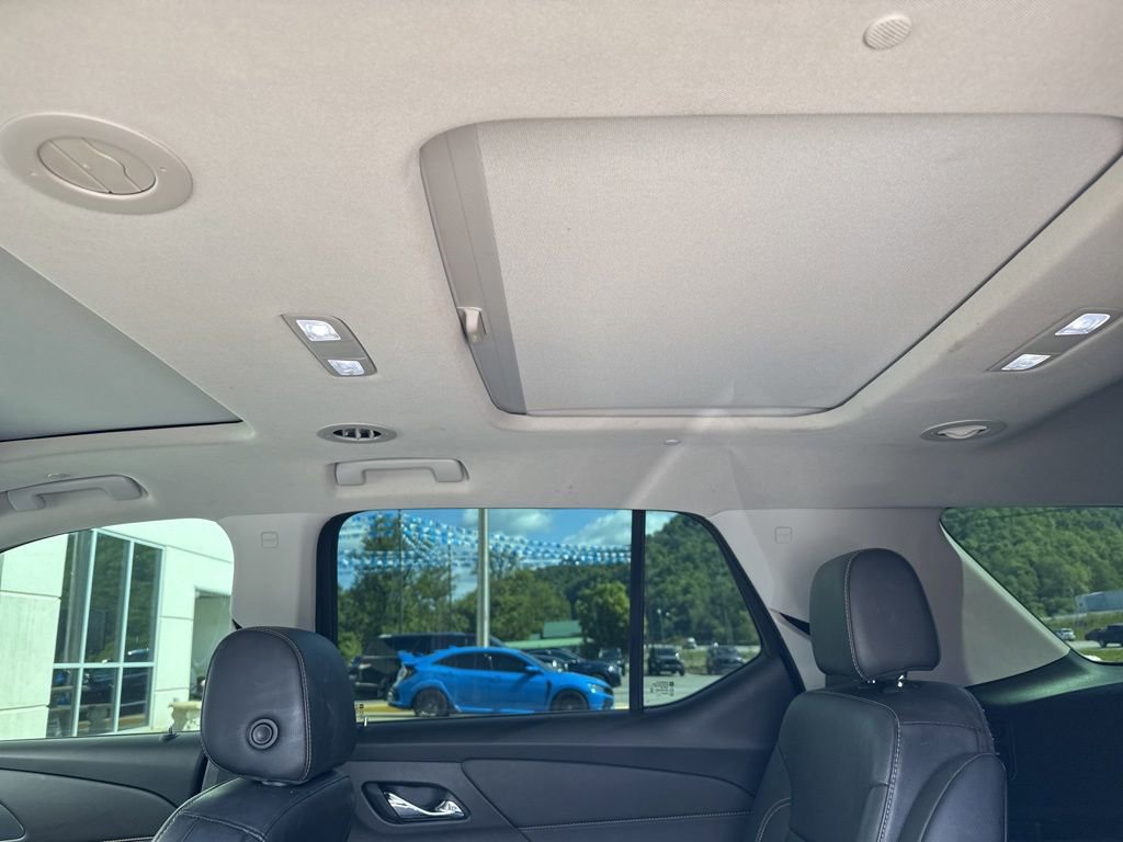 Used 2019 Chevrolet Traverse Premier w/ Redline Edition AWD/4WD image 14