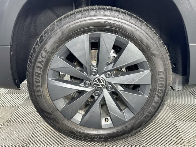 Used 2024 Volkswagen Taos S FWD image 30