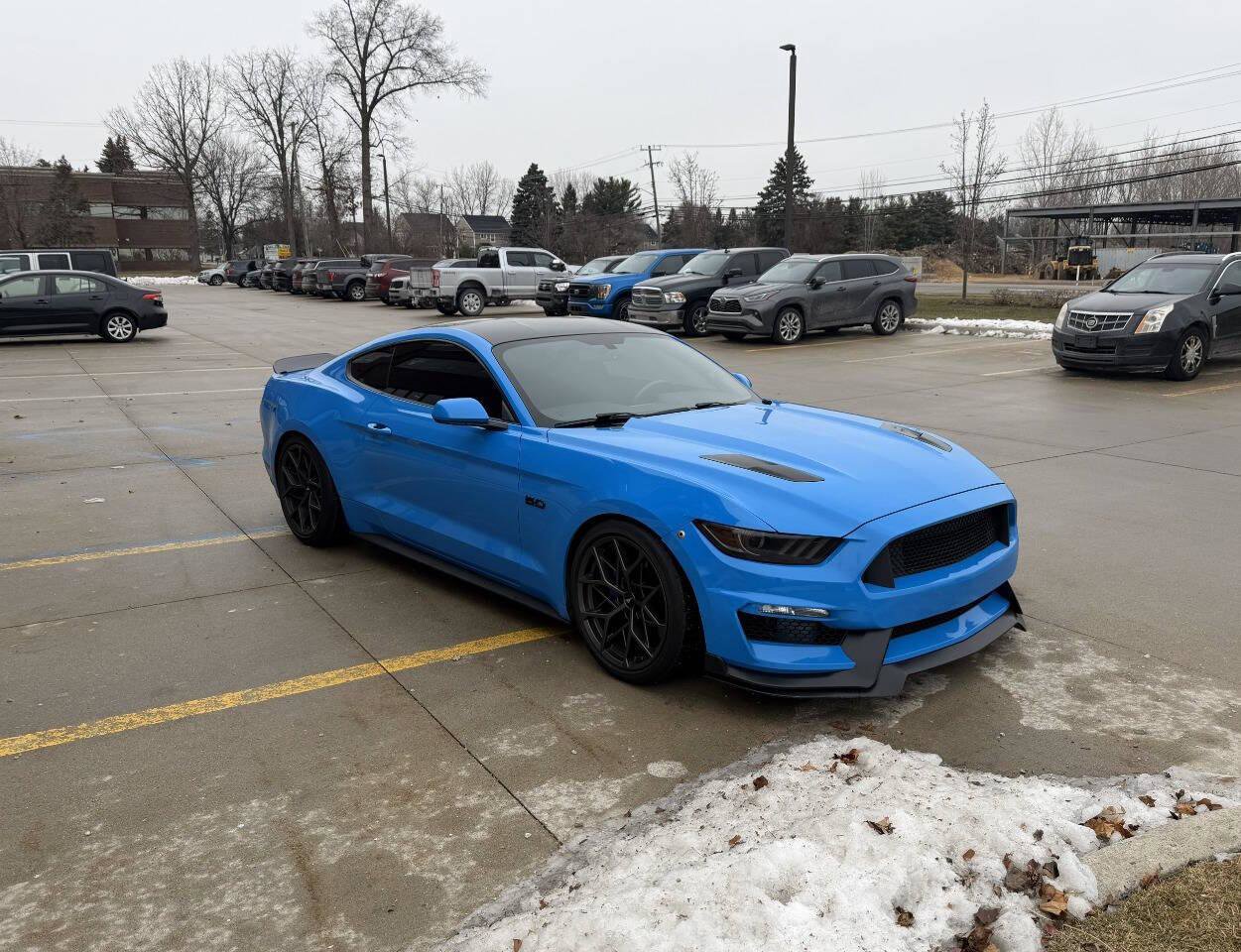 Used 2017 Ford Mustang GT image 4