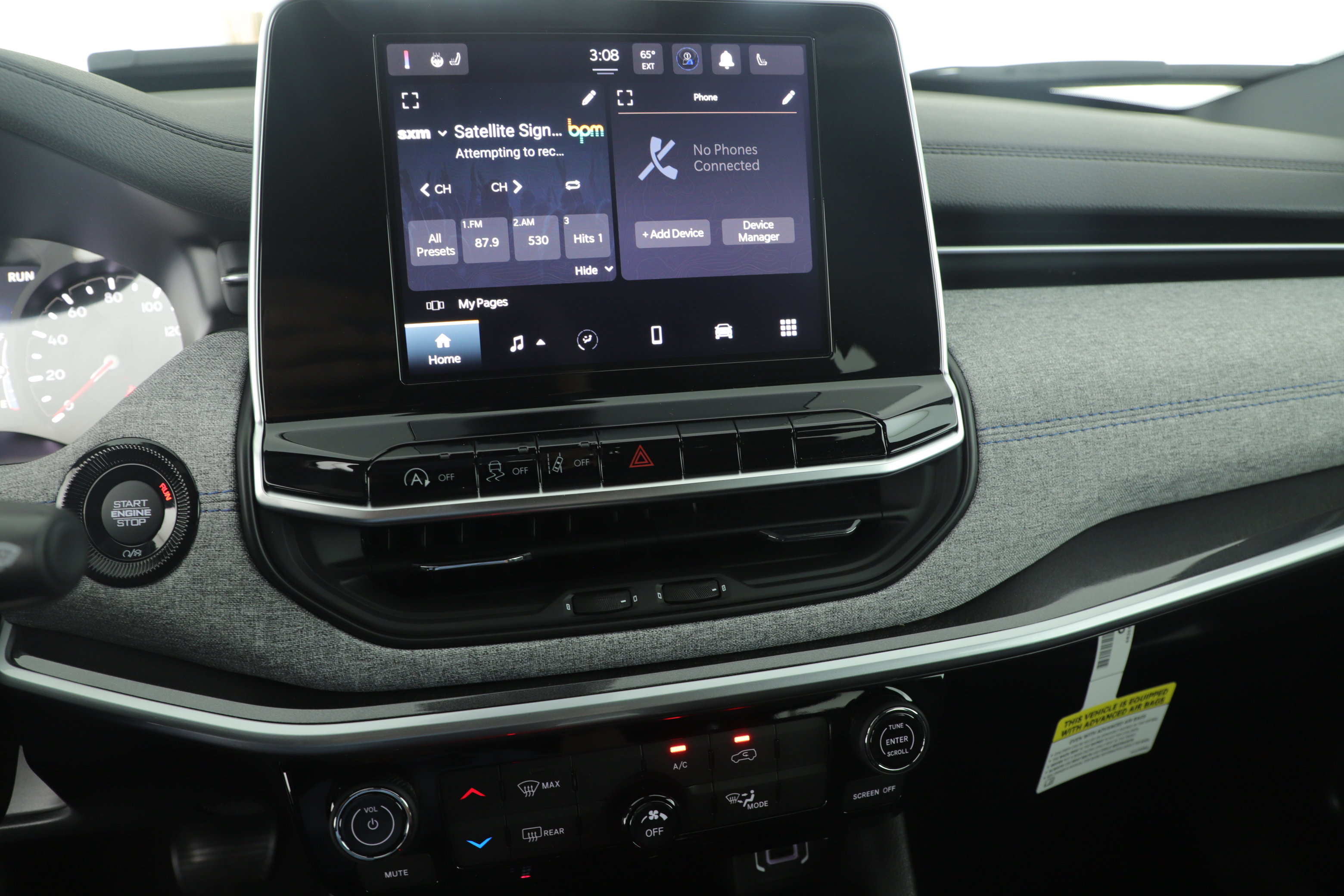 New 2026 Jeep Compass Latitude image 12