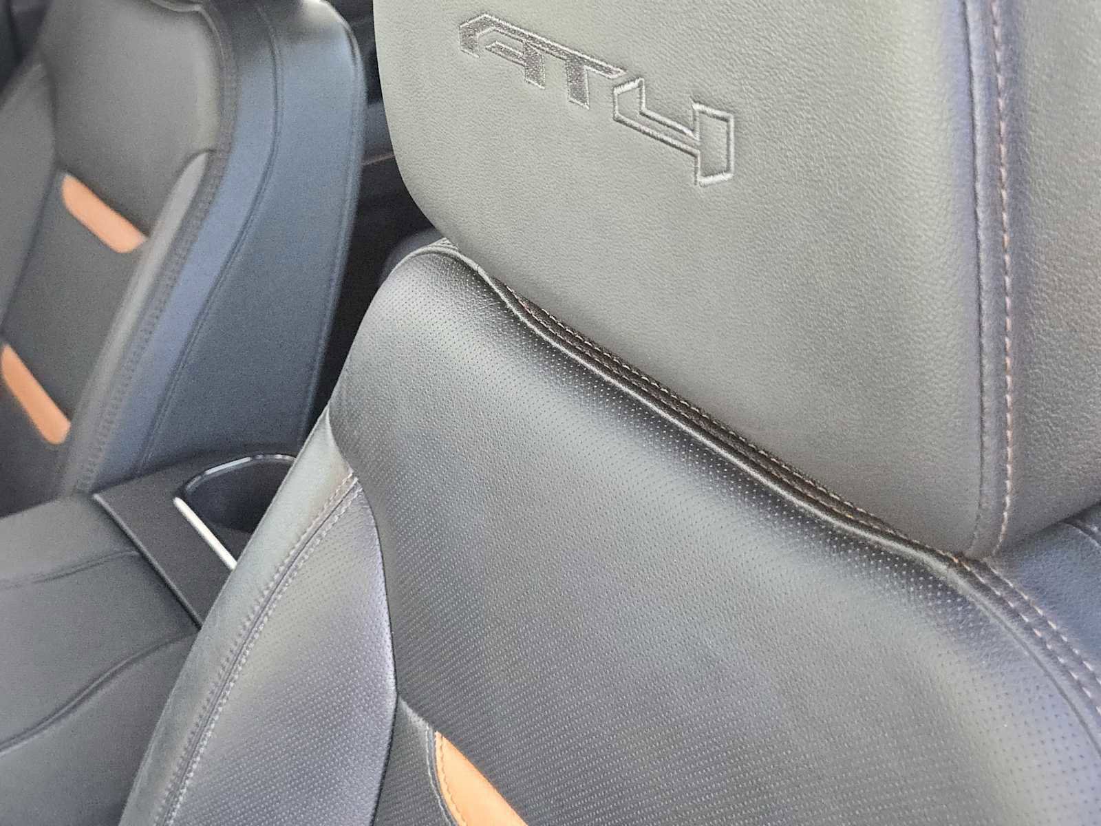 Certified 2025 GMC Sierra 2500 AT4 w/ Technology Package image 15