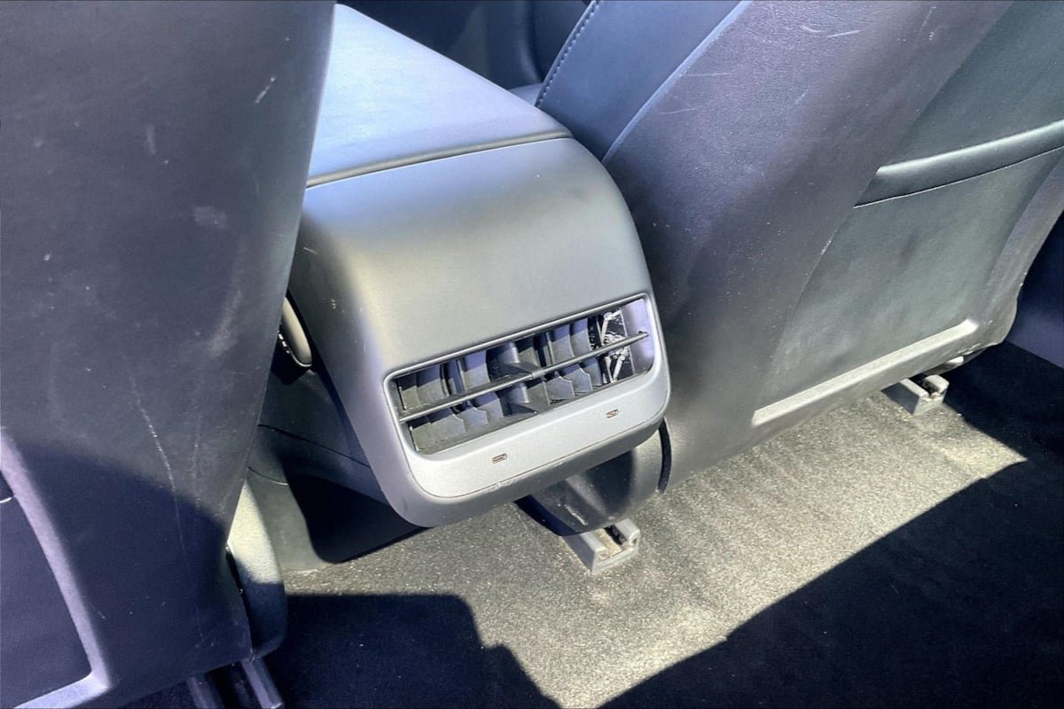 Used 2023 Tesla Model 3 Standard Range RWD image 29