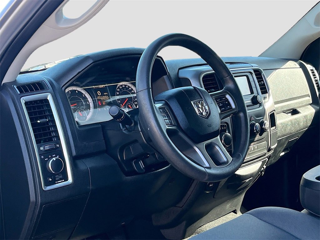 Used 2021 RAM 1500 Classic SLT image 9