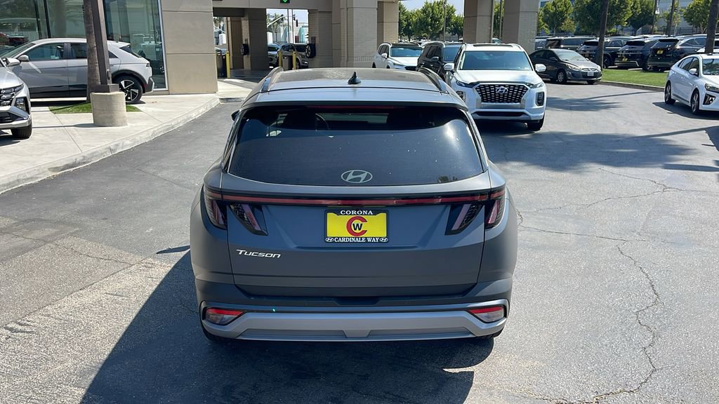 New 2025 Hyundai Tucson Limited image 8