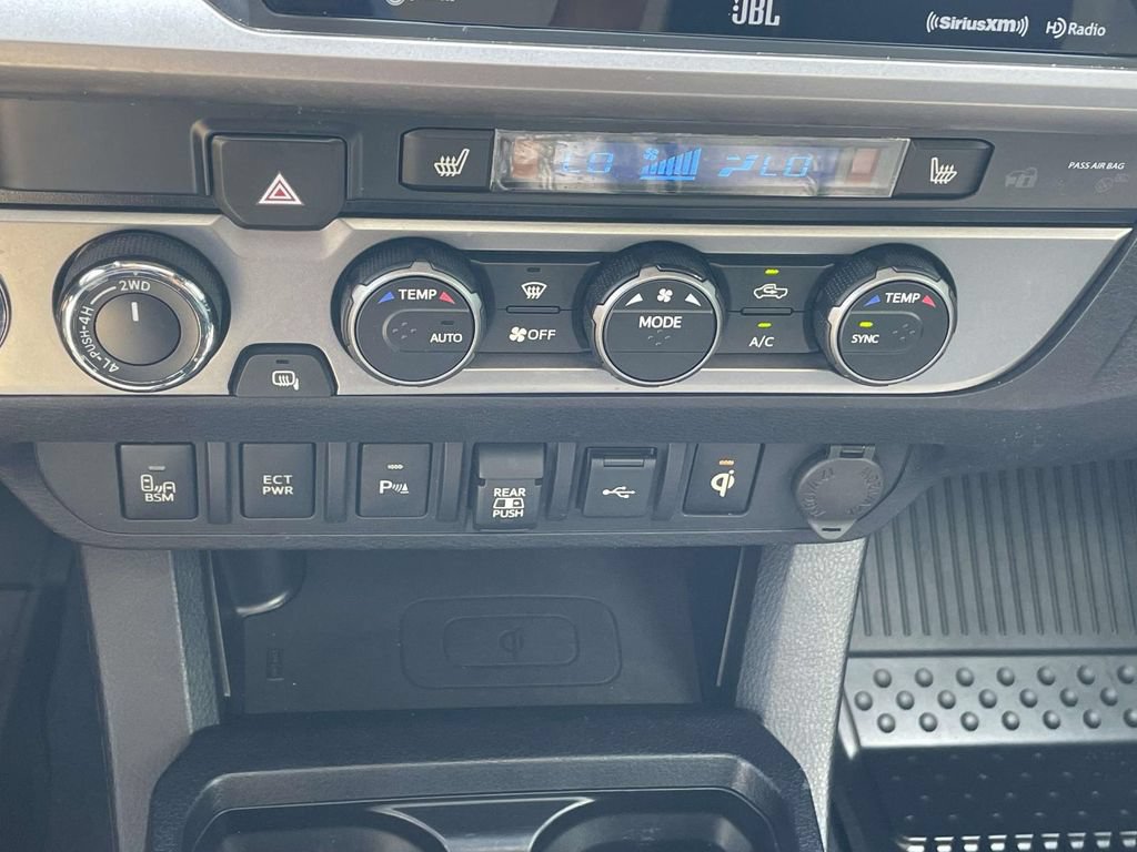 Used 2020 Toyota Tacoma Limited AWD/4WD image 30