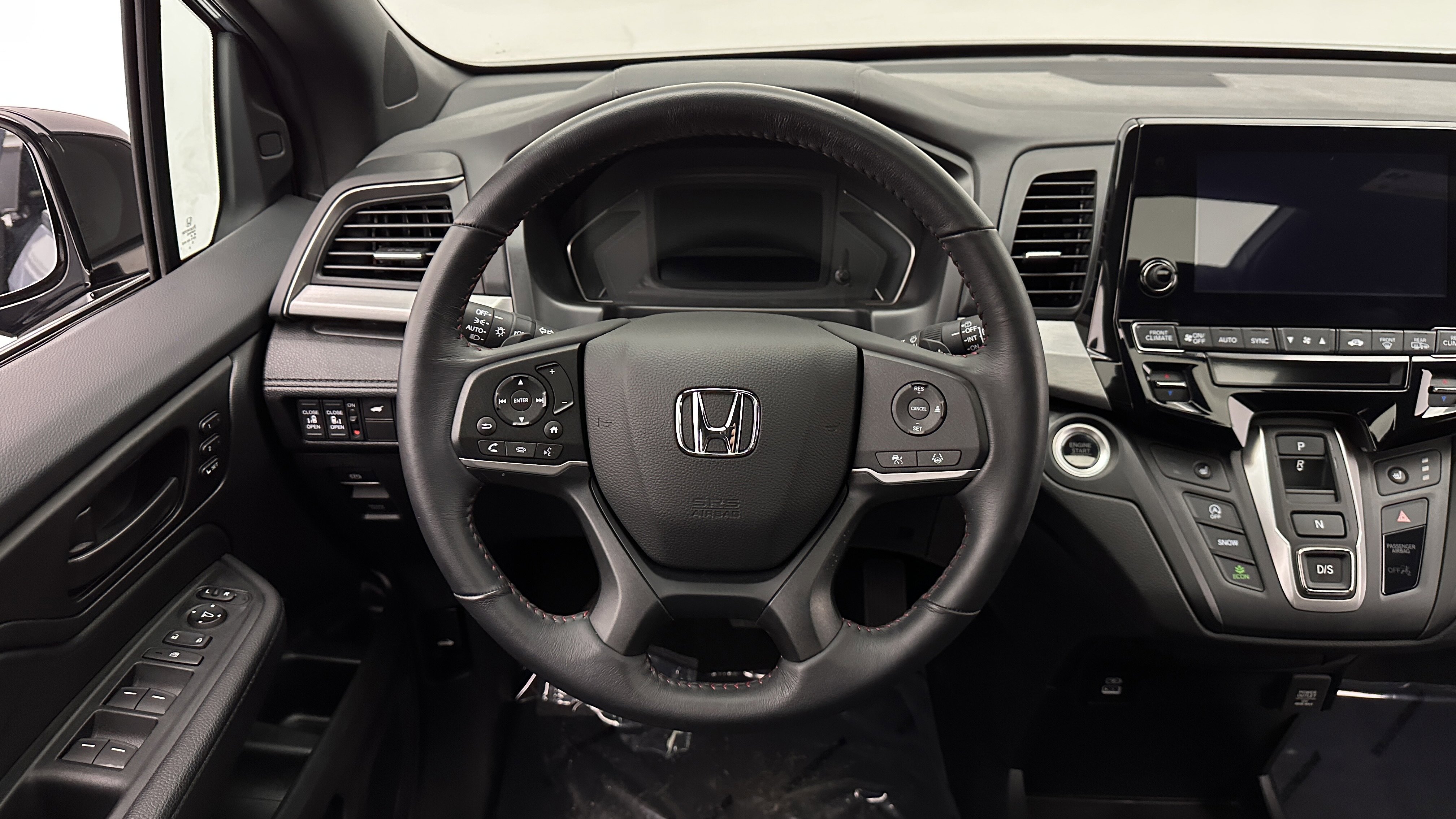 Used 2024 Honda Odyssey Sport image 26