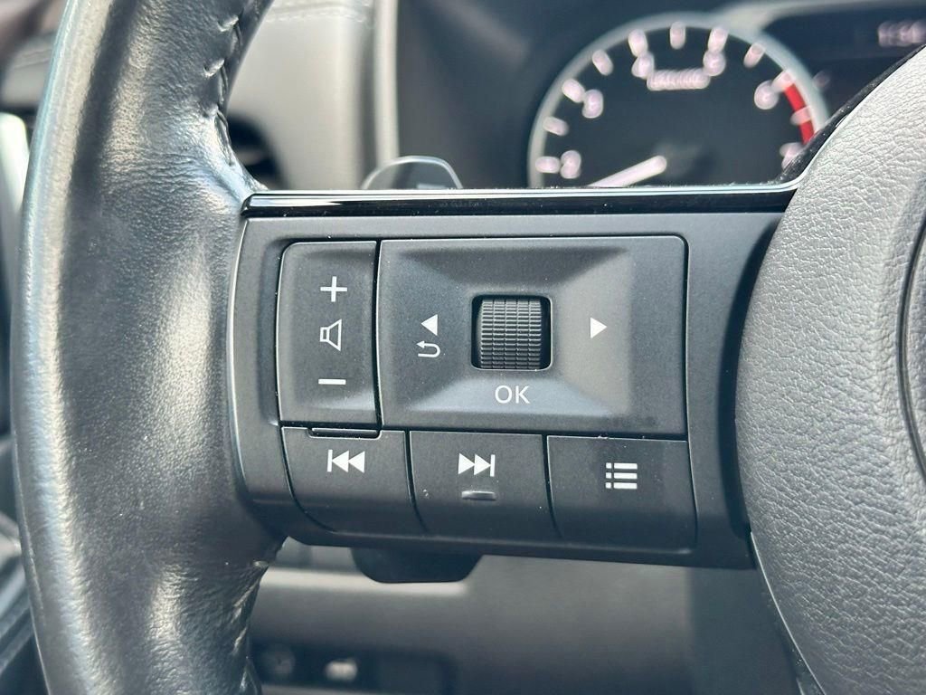 Used 2023 Nissan Rogue SL w/ SL Premium Package FWD image 17