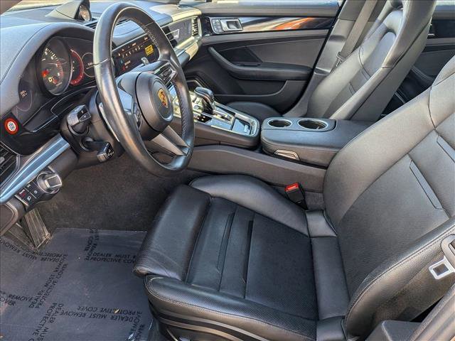 Used 2022 Porsche Panamera image 11