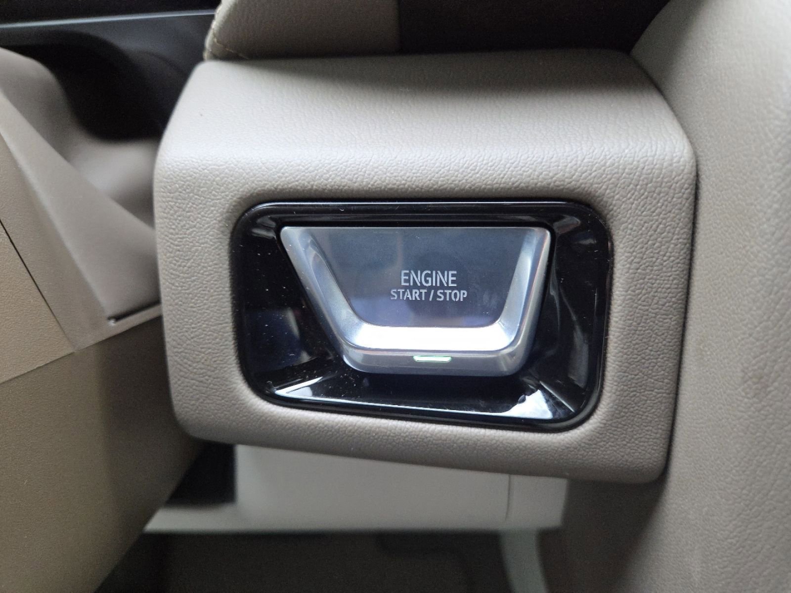 New 2026 GMC Yukon XL Denali image 9