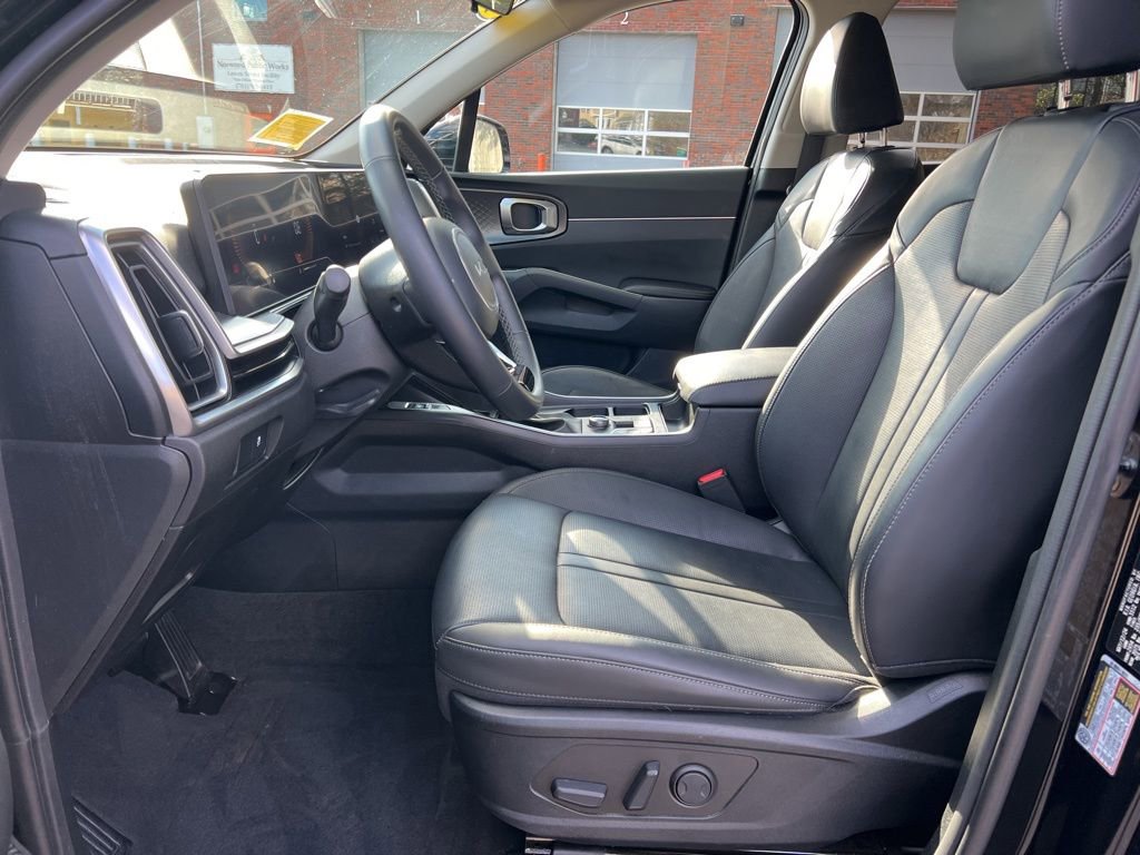 Used 2024 Kia Sorento S image 14