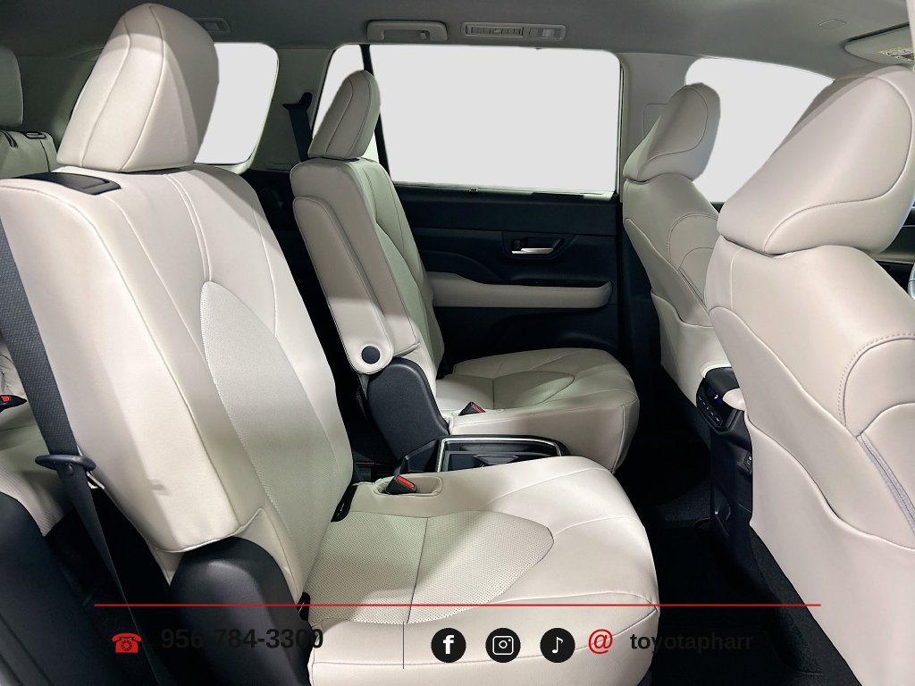 New 2026 Toyota Grand Highlander FWD image 28
