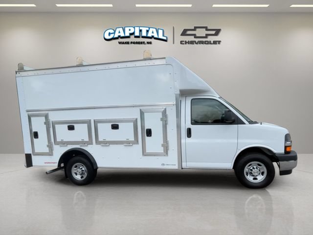 New 2025 Chevrolet Express 3500 w/ Power Convenience Package RWD image 6