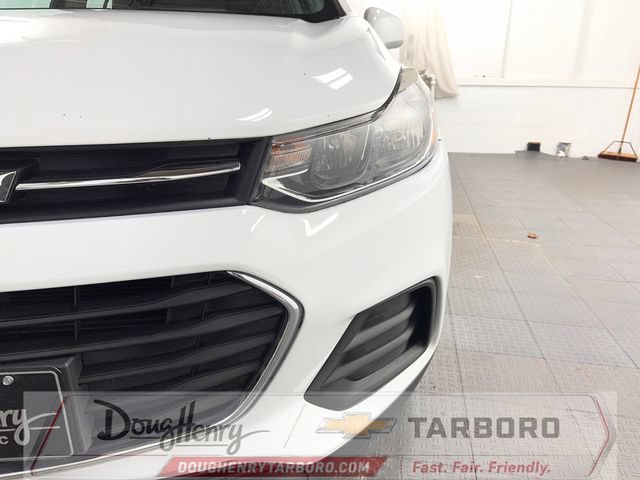 Used 2020 Chevrolet Trax LS FWD image 12