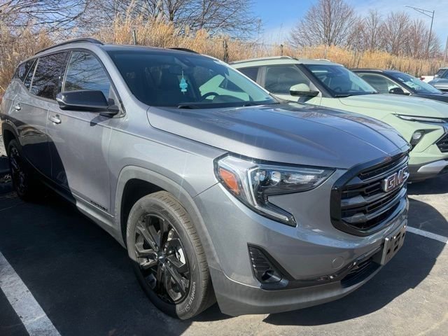 Used 2020 GMC Terrain SLT w/ Preferred Package image 3