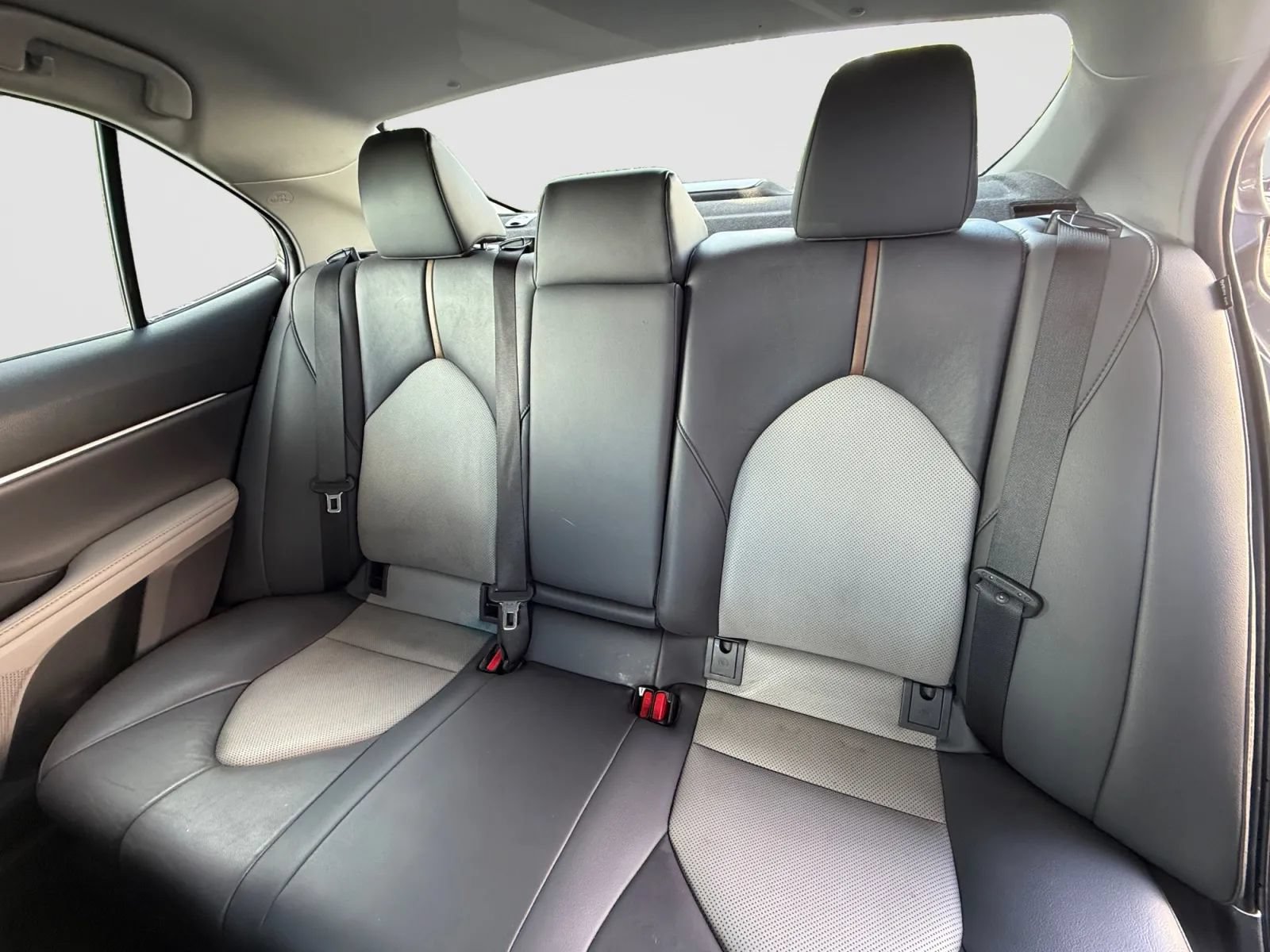 Used 2020 Toyota Camry XLE AWD/4WD image 15