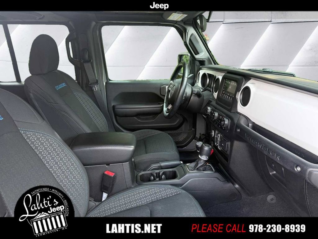 Used 2021 Jeep Wrangler Unlimited Islander image 11