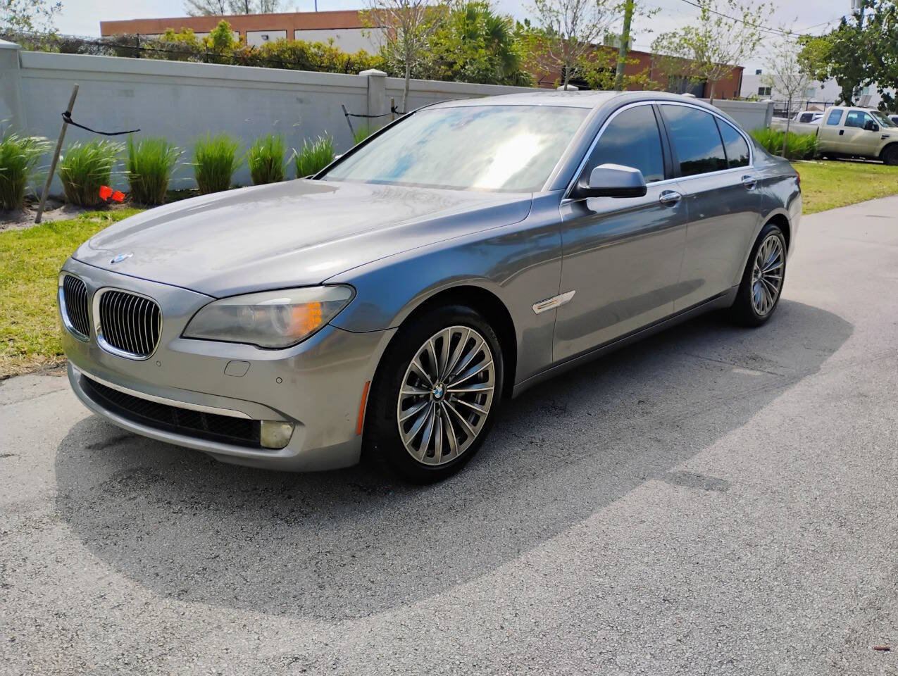 Used 2012 BMW 740i RWD image 1