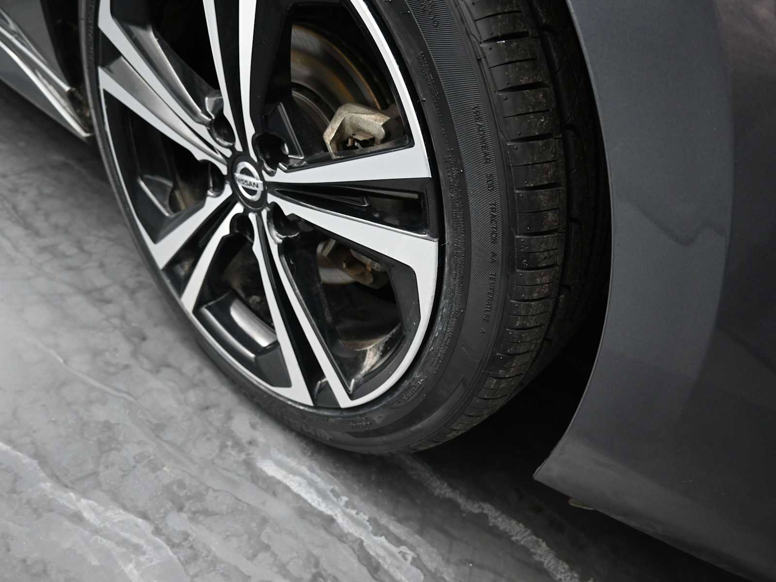 Used 2021 Nissan Sentra SR image 14