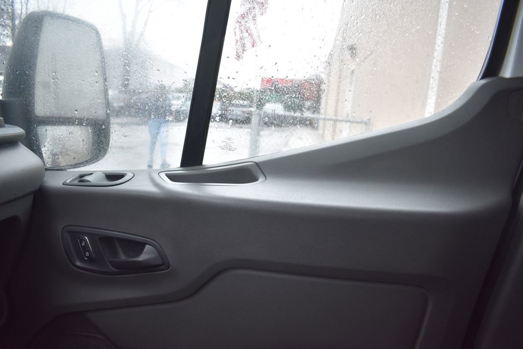 Used 2022 Ford Transit 350 DRW image 20