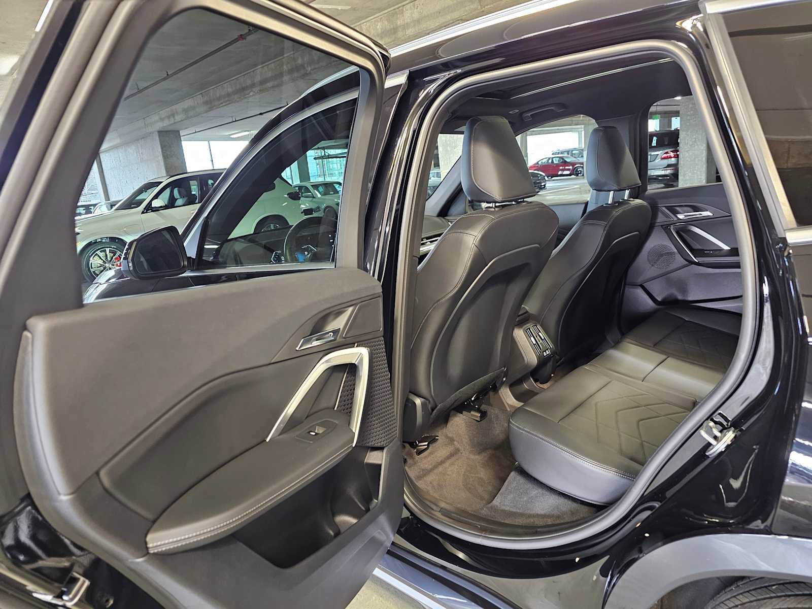 Used 2025 BMW X1 xDrive28i w/ Technology Package AWD/4WD image 30