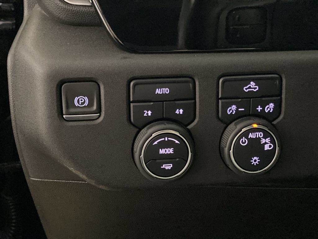 Used 2023 Chevrolet Silverado 1500 LT AWD/4WD image 41