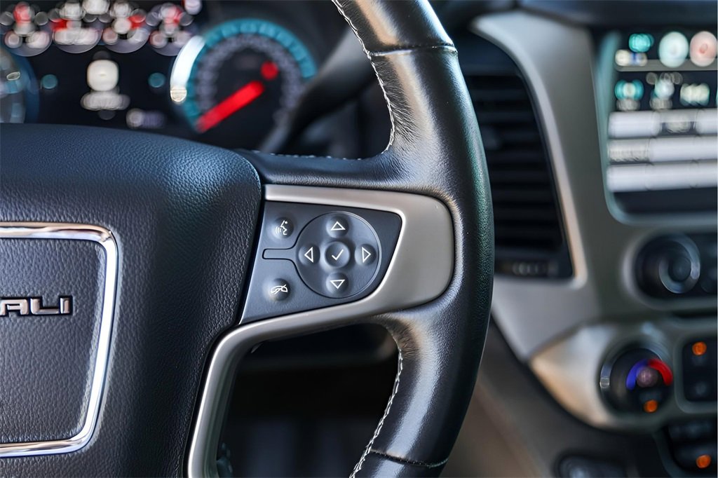 Used 2020 GMC Yukon Denali w/ Open Road Package image 16