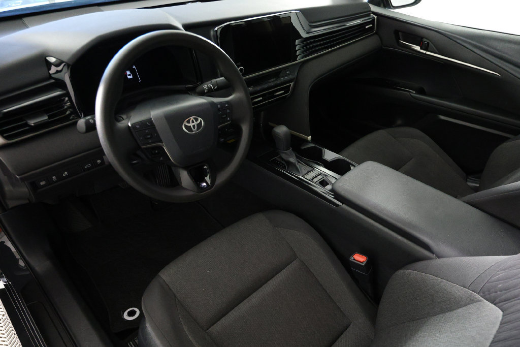 Used 2026 Toyota Camry LE FWD image 16