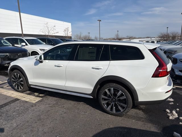 New 2026 Volvo V60 B5 Cross Country Ultra w/ Protection Package Premier AWD/4WD image 5